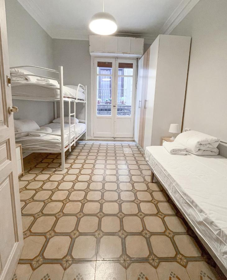 Az The Old Town Hostel - Coliving Zaragoza Exterior photo