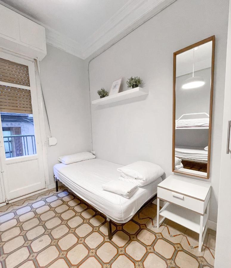 Az The Old Town Hostel - Coliving Zaragoza Exterior photo